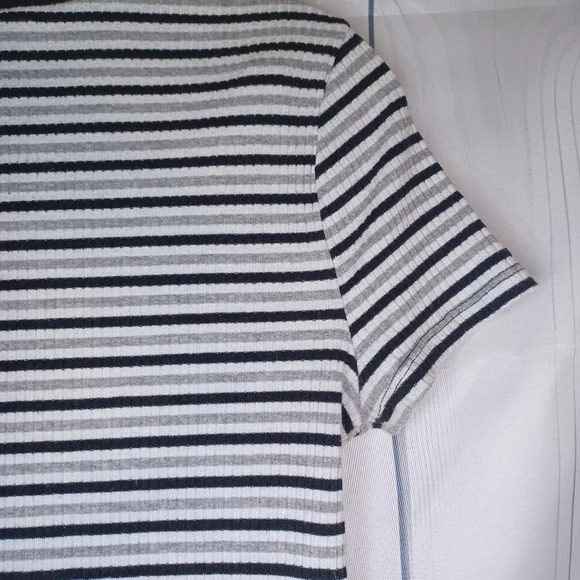 No Boundaries 90’s grunge striped ribbed juniors cropped fitted top - Picture 7 of 10
